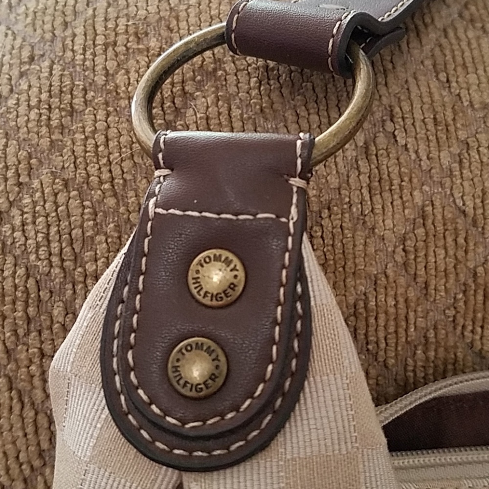 Handbag - Picture 2 of 3